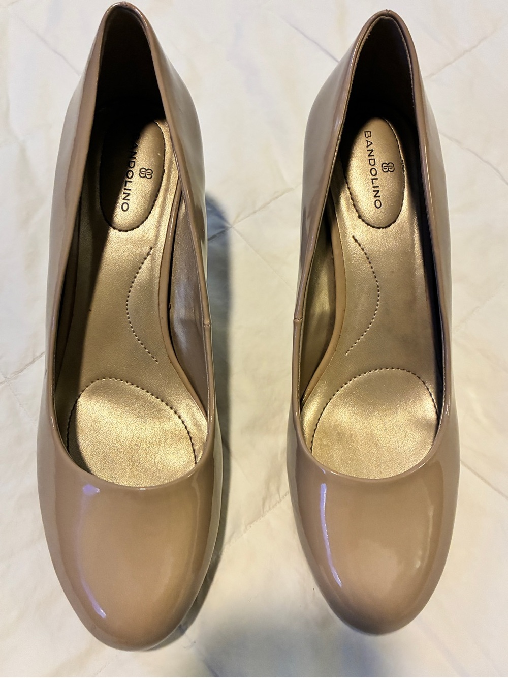 Bandolino Nude Patent Platform Pumps Heels size 8
